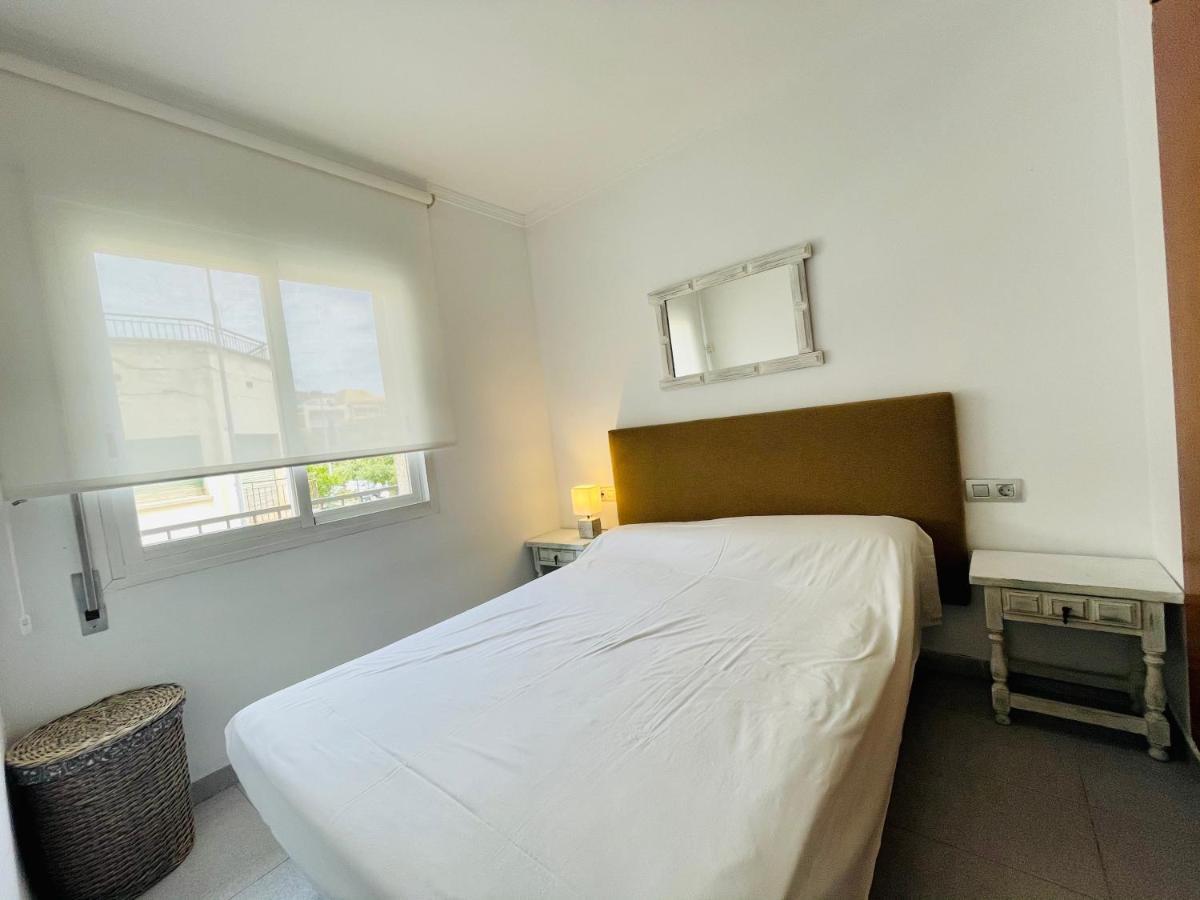 Acogedor Y Centrico Apartamento A 1' De La Playa Roses Eksteriør billede